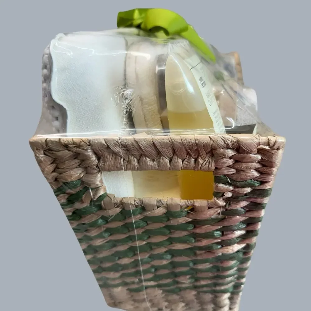 Cru De Provence 10 Pcs Gift Set Bath Spa Basket Vanilla Coconut Scent New Sealed